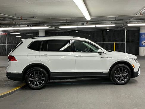 Used 2022 Volkswagen Tiguan SE image 36