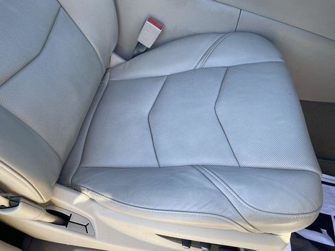 Used 2017 Cadillac Escalade Luxury image 25