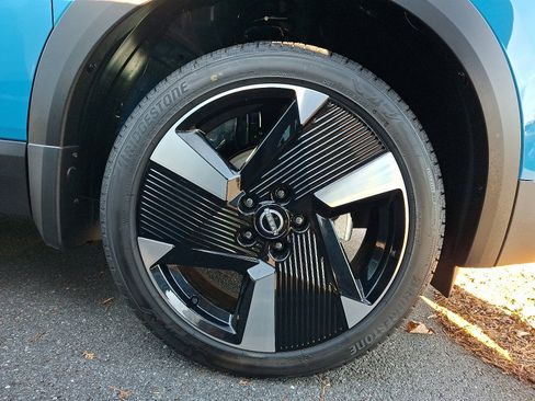 New 2026 Nissan Kicks SR image 4