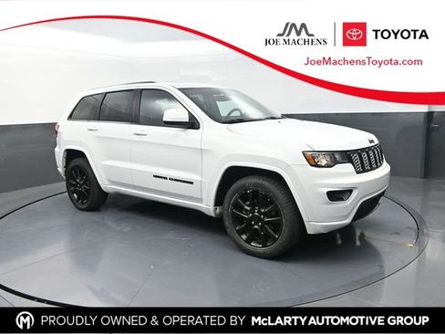Used 2018 Jeep Grand Cherokee Altitude image 1