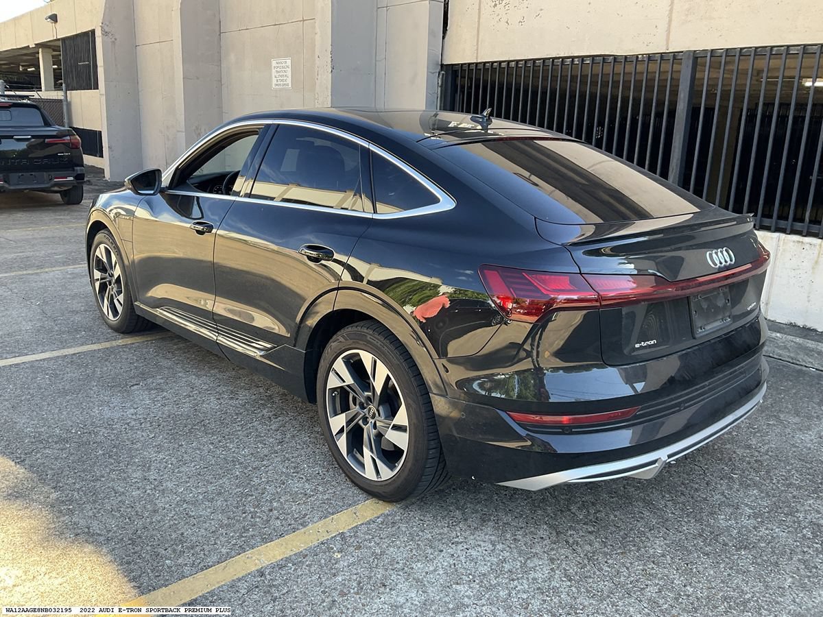 Used 2022 Audi e-tron Premium Plus AWD/4WD image 5