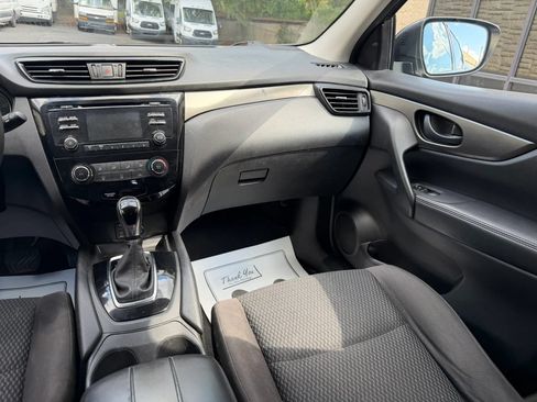 Used 2018 Nissan Rogue Sport S AWD/4WD image 14
