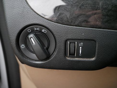 Used 2014 Dodge Grand Caravan SXT image 33