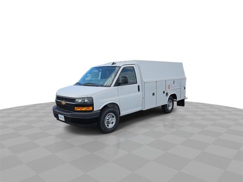 New 2025 Chevrolet Express 3500 Work Van w/ Power Convenience Package image 4
