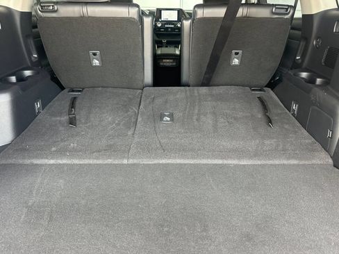 Certified 2023 Toyota Highlander XLE AWD/4WD image 20