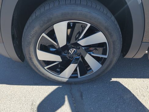 New 2026 Volkswagen Atlas Cross Sport SE image 25