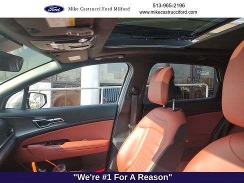 Used 2023 Kia Sportage SX image 7