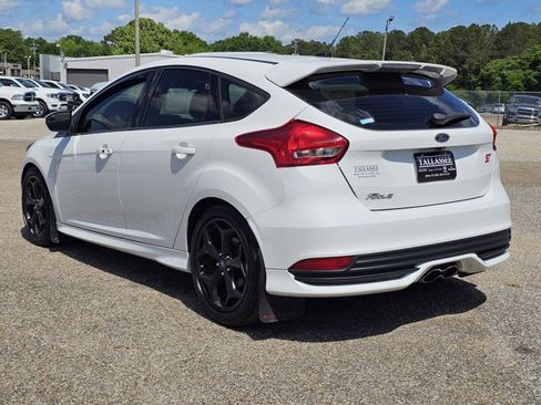 Used 2017 Ford Focus ST FWD image 12