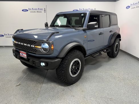 Used 2023 Ford Bronco Badlands w/ Sasquatch Package image 3