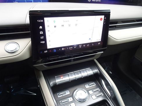 Used 2024 Lincoln Nautilus Premier w/ Equipment Group 102A image 18