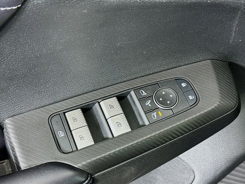 Used 2024 Mitsubishi Outlander SE FWD image 15