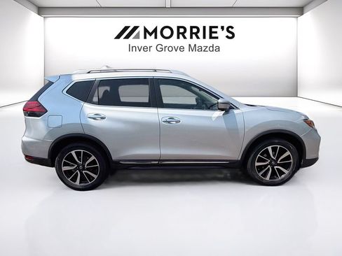 Used 2017 Nissan Rogue SL w/ SL Premium Package AWD/4WD image 4