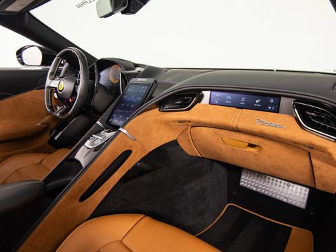 Certified 2024 Ferrari Roma Spider image 44