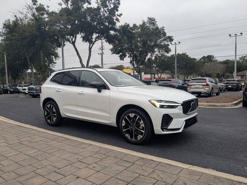 New 2026 Volvo XC60 B5 Plus w/ Protection Package Premier image 8