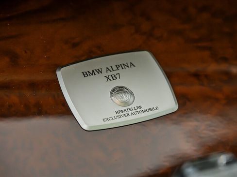 Used 2021 BMW ALPINA XB7 image 35