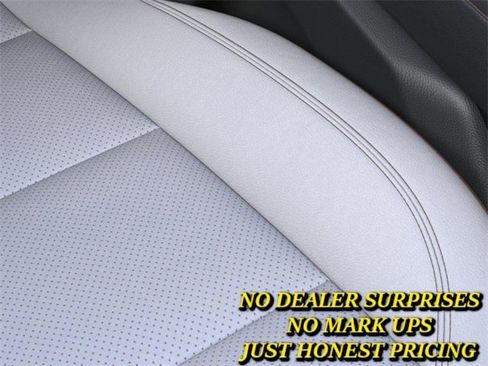 New 2026 Chevrolet Traverse High Country w/ LPO, Floor Liner Package image 21