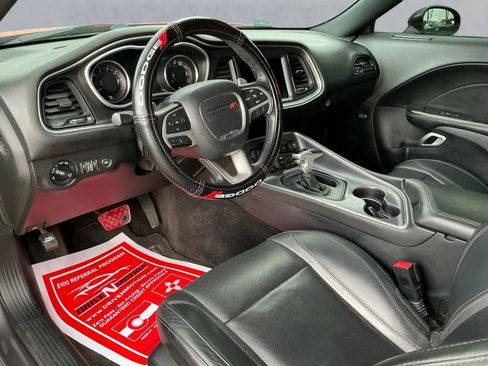 Used 2017 Dodge Challenger GT w/ Driver Convenience Group image 11