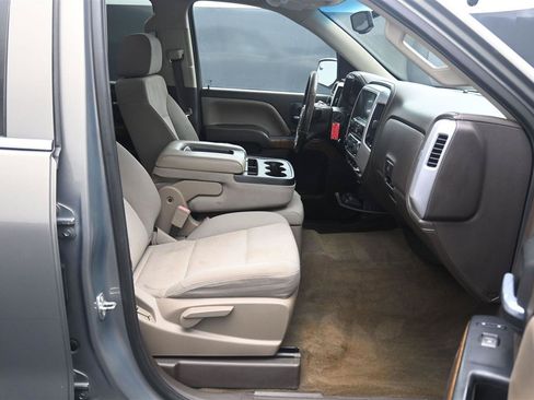 Used 2017 GMC Sierra 1500 SLE w/ SLE Value Package AWD/4WD image 9