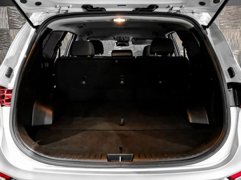 Used 2019 Hyundai Santa Fe SE image 44