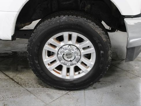 Used 2019 Ford F250 XL w/ STX Appearance Package image 13