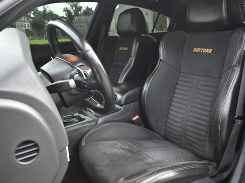 Used 2018 Dodge Charger R/T image 13