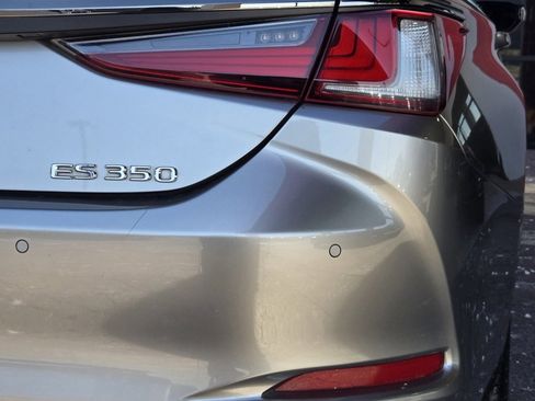Used 2019 Lexus ES 350 F Sport image 10