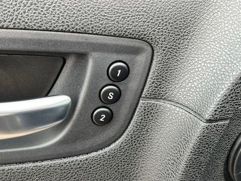 Used 2023 Chrysler 300 S w/ Comfort Group image 21