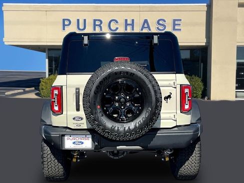 New 2026 Ford Bronco Badlands image 4