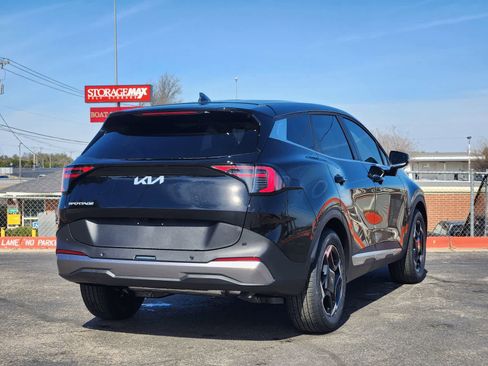 New 2026 Kia Sportage EX FWD image 4