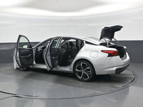 Used 2023 Nissan Altima 2.5 SR image 47