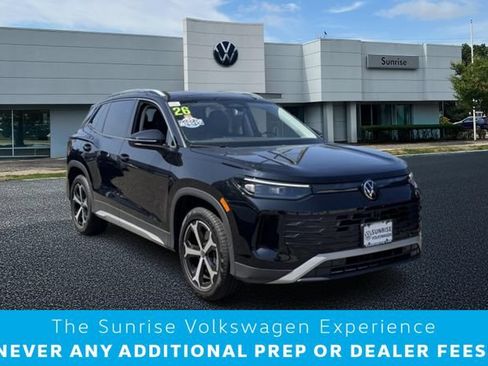 Used 2026 Volkswagen Tiguan SE AWD/4WD image 1
