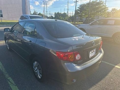 Used 2010 Toyota Corolla LE FWD image 4