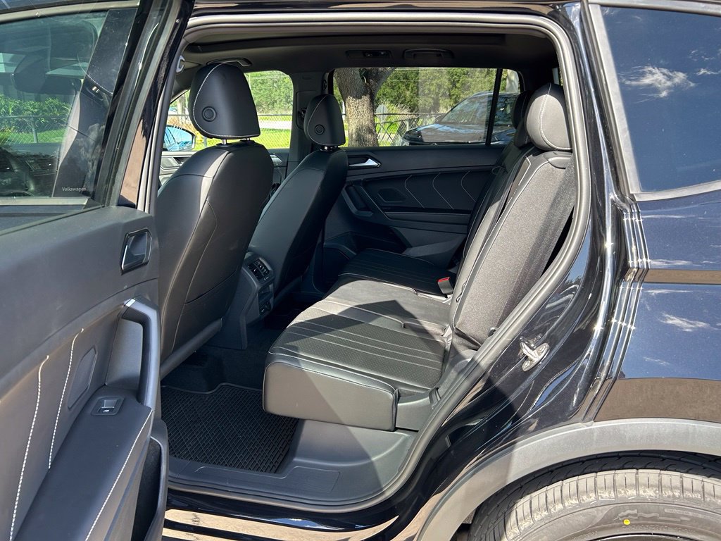 Certified 2023 Volkswagen Tiguan SE R-Line FWD image 47