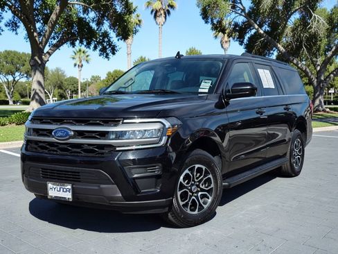 Used 2024 Ford Expedition Max XLT image 2