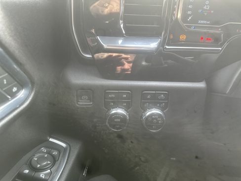 Used 2023 GMC Sierra 1500 SLT w/ SLT Premium Package image 15