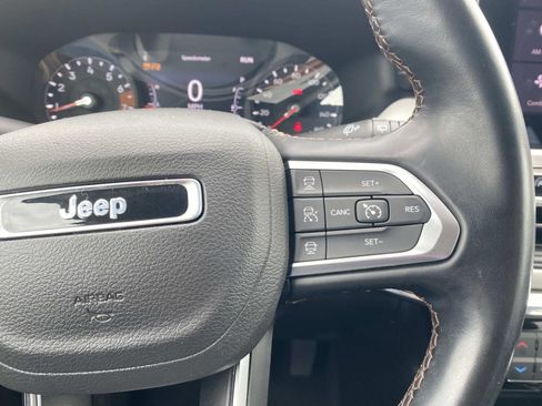Certified 2022 Jeep Compass Limited image 42