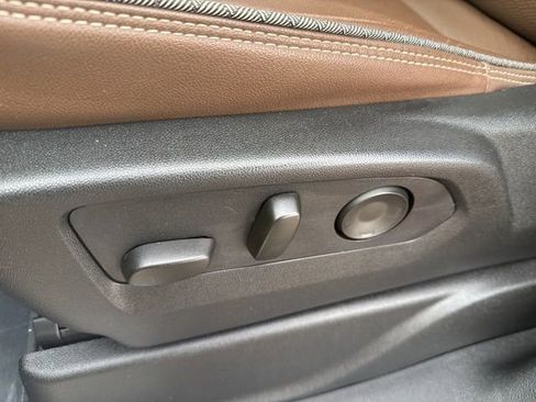 Used 2024 Chevrolet Suburban High Country w/ Advanced Technology Package image 14