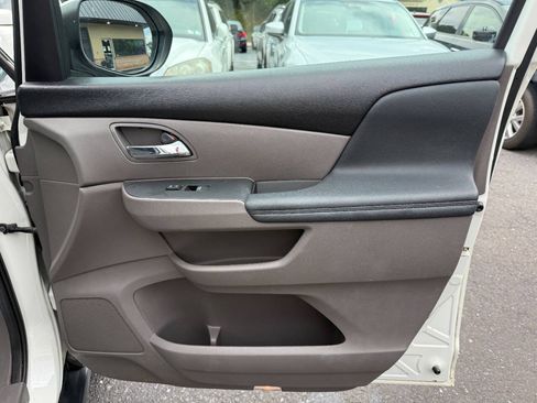 Used 2017 Honda Odyssey EX-L image 42