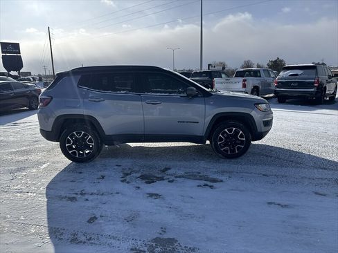 Used 2020 Jeep Compass Trailhawk AWD/4WD image 6