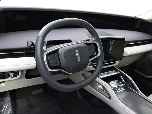 New 2026 Lincoln Nautilus Reserve image 11