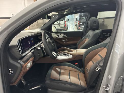 New 2026 Mercedes-Benz GLS 63 AMG 4MATIC image 13
