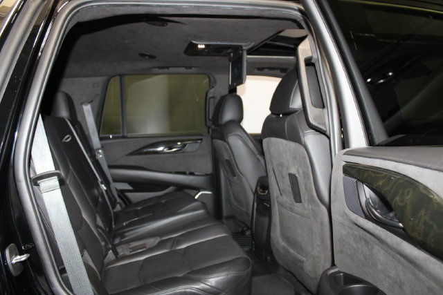 Used 2020 Cadillac Escalade Platinum AWD/4WD image 13