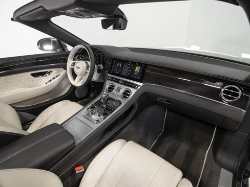 Used 2021 Bentley Continental GT image 47