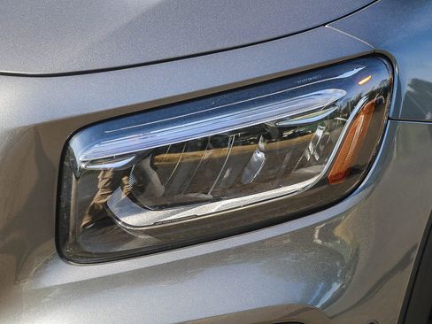 New 2026 Mercedes-Benz GLB 250 4MATIC image 7
