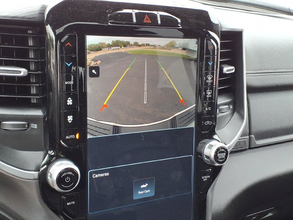 Used 2024 RAM 2500 Laramie w/ Night Edition AWD/4WD image 15
