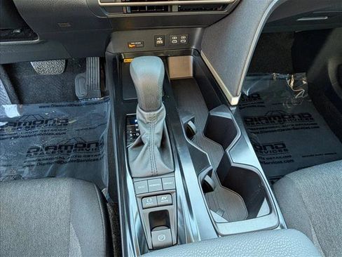 Used 2025 Toyota Camry LE image 12