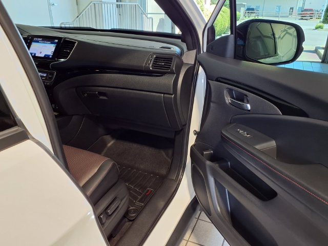 Used 2023 Honda Ridgeline Black Edition image 28