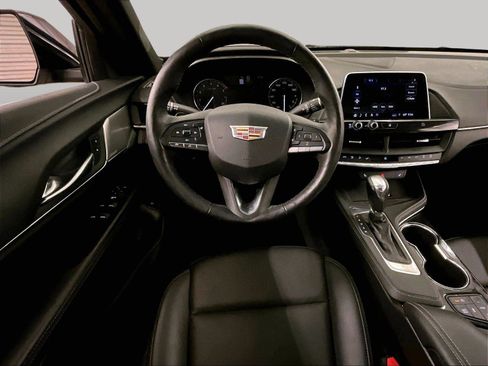 Used 2020 Cadillac CT4 Luxury w/ Sun And Sound Package RWD image 5