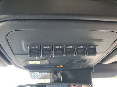 Used 2025 Ford Bronco Badlands AWD/4WD image 29