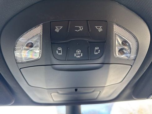 New 2026 Chrysler Voyager LX image 20